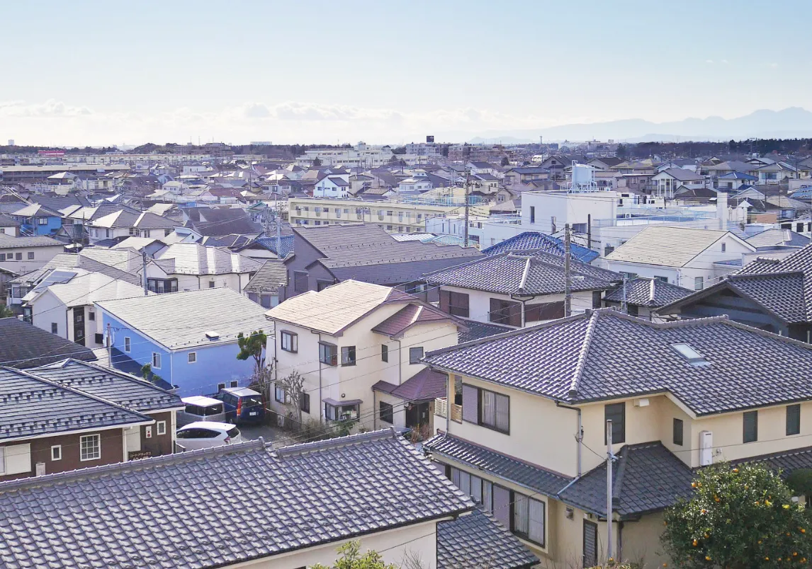 その屋根トラブル、放置するとどうなるかご存じですか?